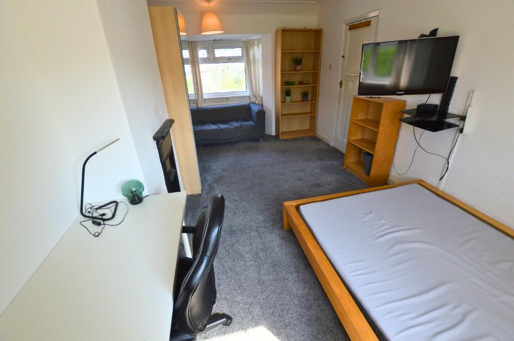 Non-Ensuite - Winthorpe Street