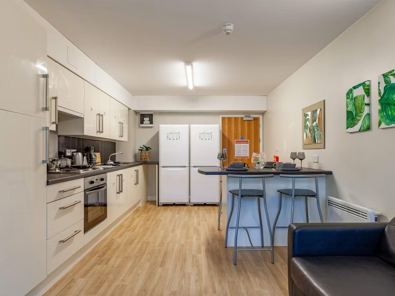 Classic Ensuite - Kendrick Hall