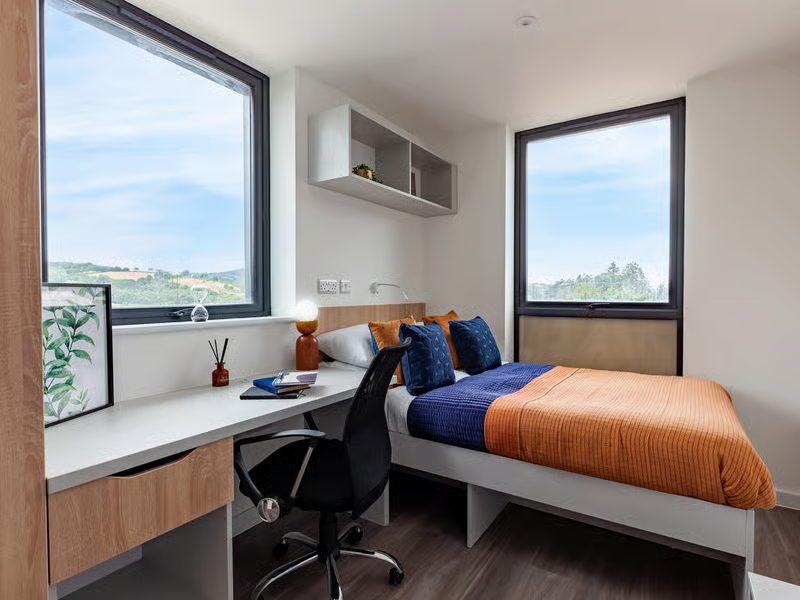 Premium Ensuite - Hill View Place