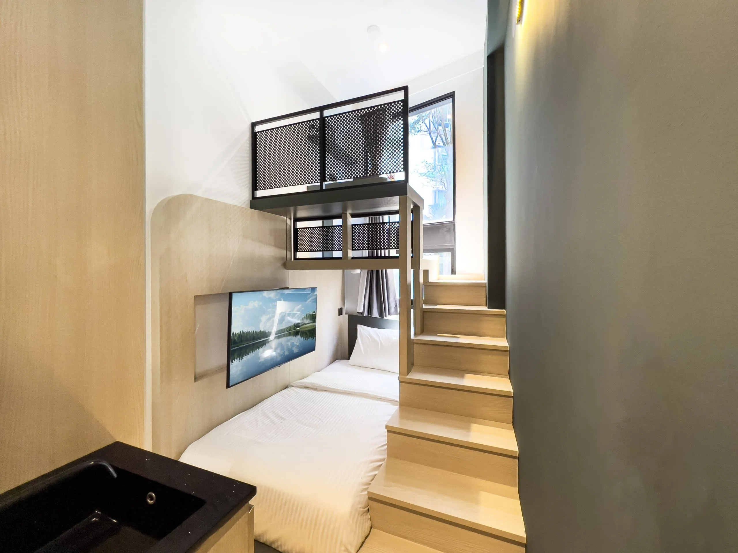 Loft Plus Single - 268 River Valley Road