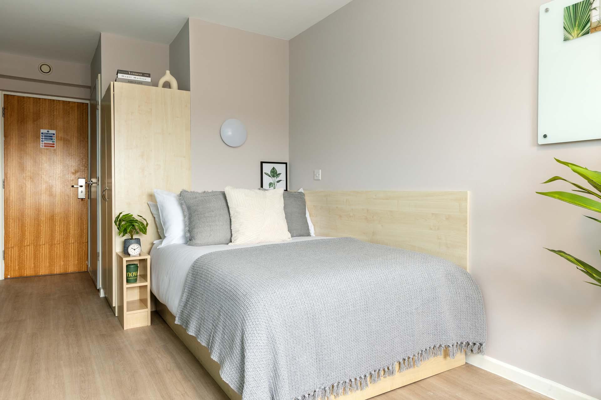 Silver En Suite - The Grange