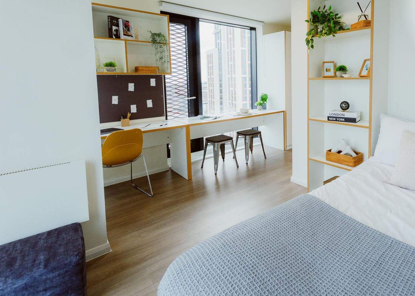 Platinum Plus Studio - Bridge Street Exchange