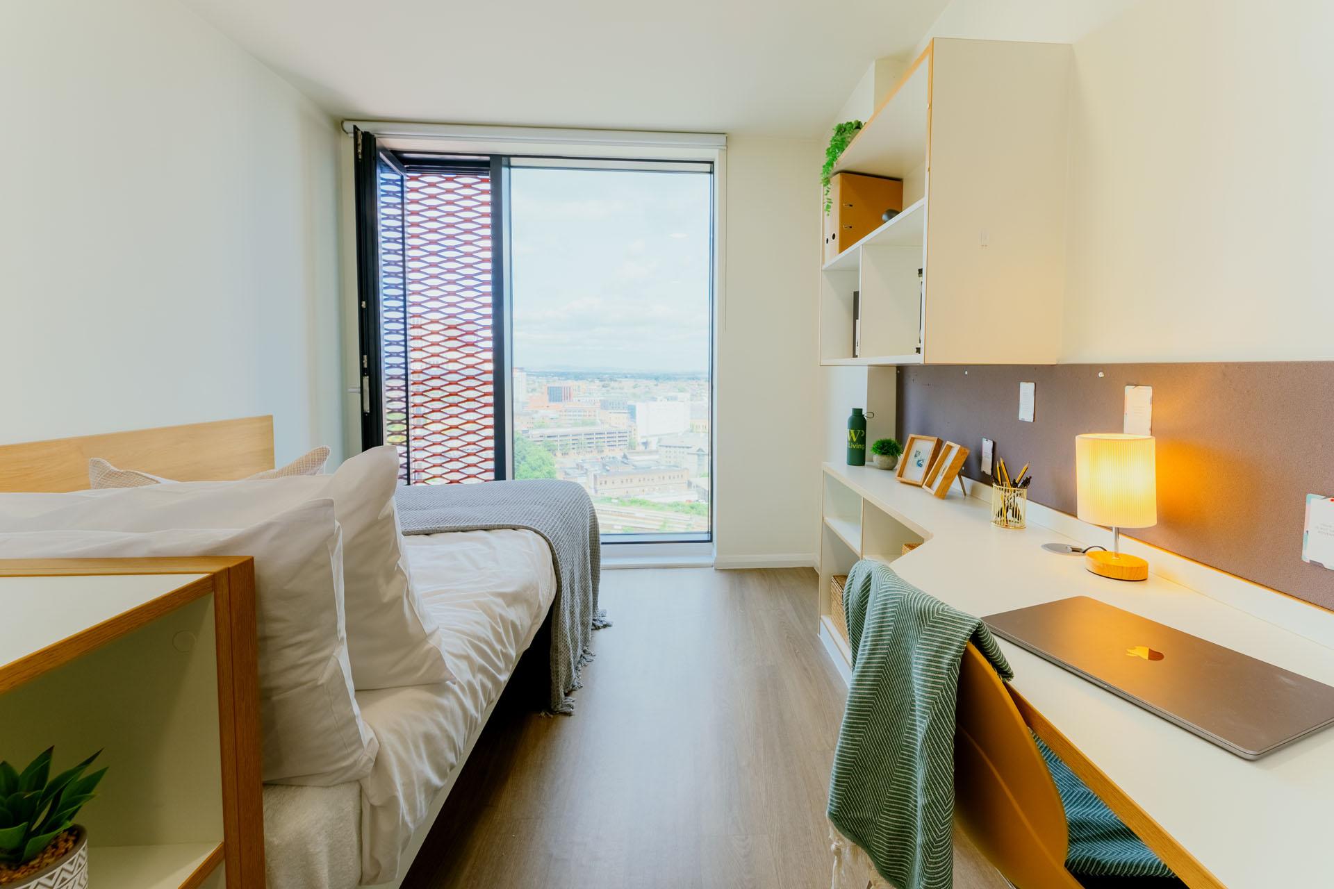 Gold En Suite (Mid Floors) - Bridge Street Exchange
