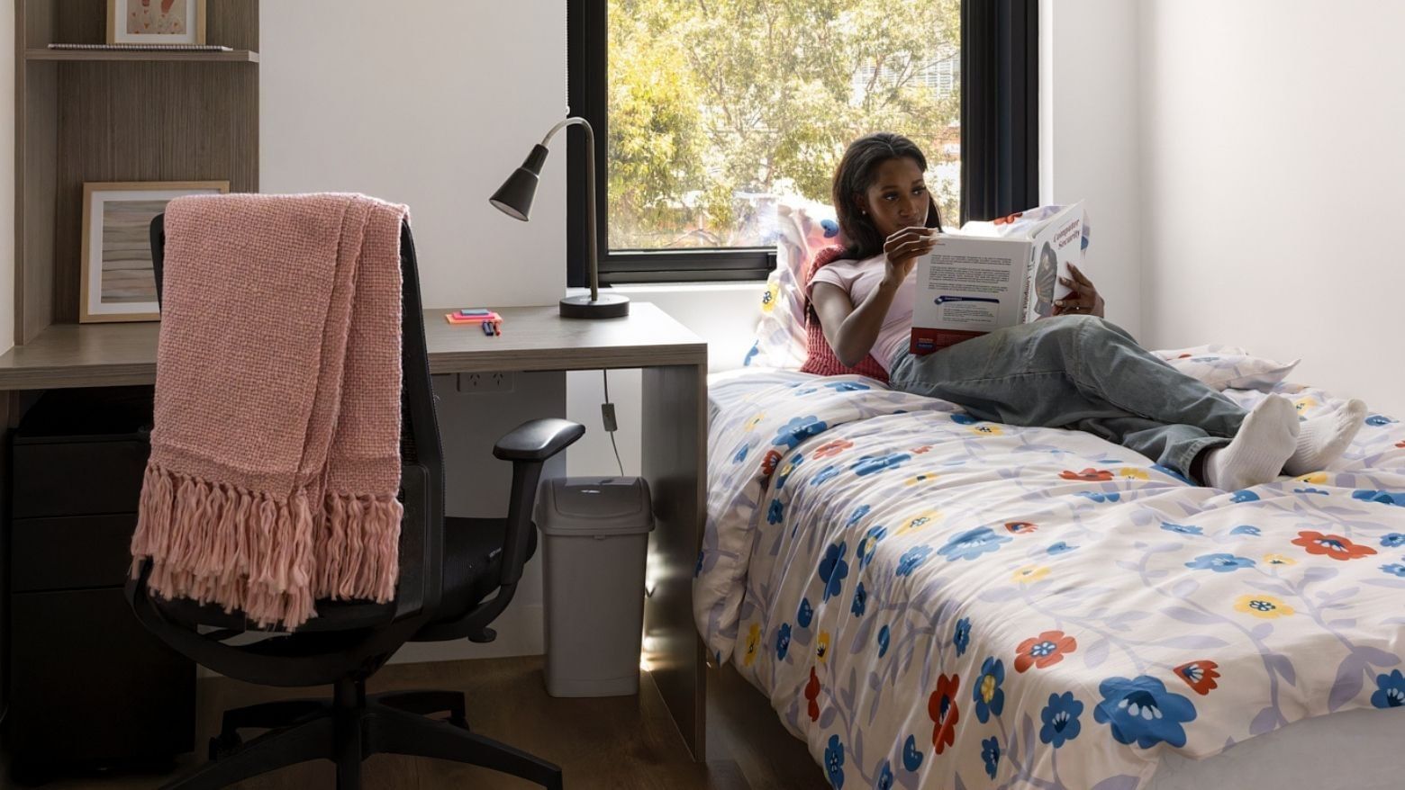 5-Bed Ensuite Apartment - UniLodge Perth Central