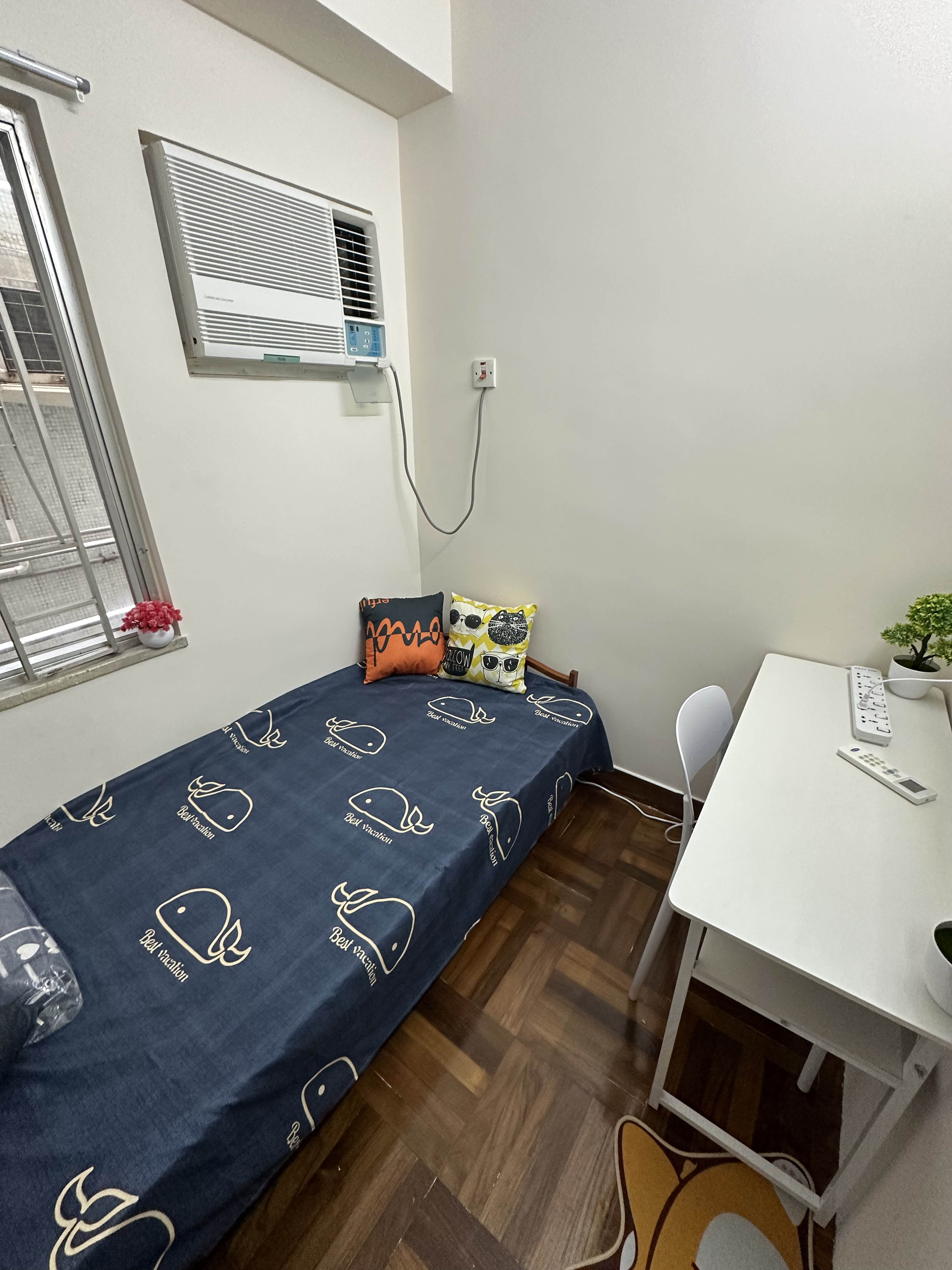 Five-Bedroom, Two-Bathroom Female-Only Room - Brilliant Garden