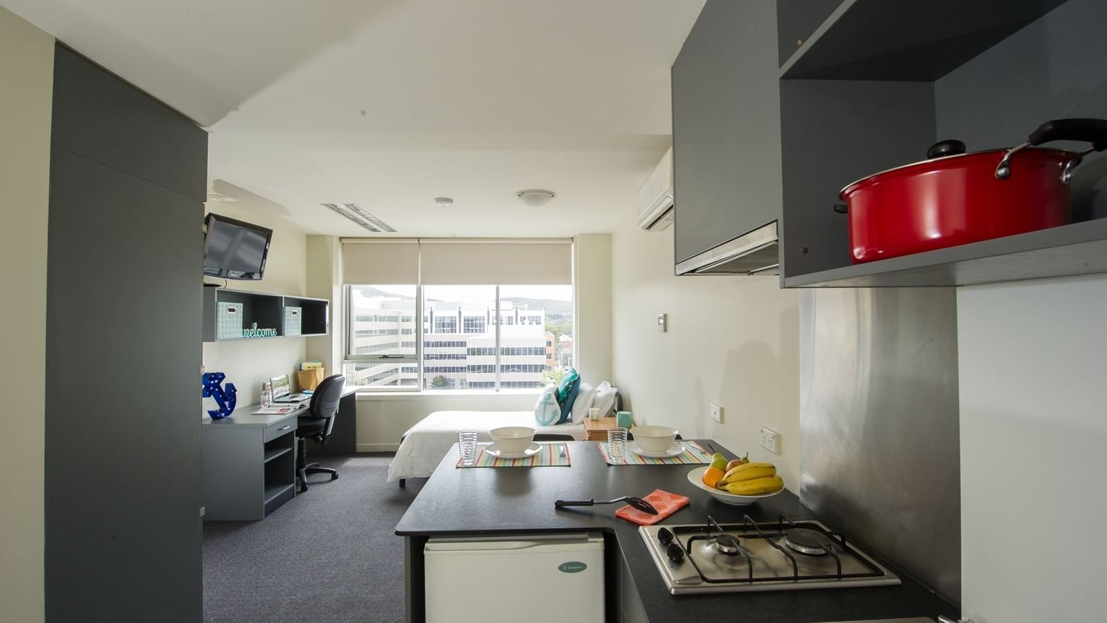 Single Studio Apartment - Academie House
