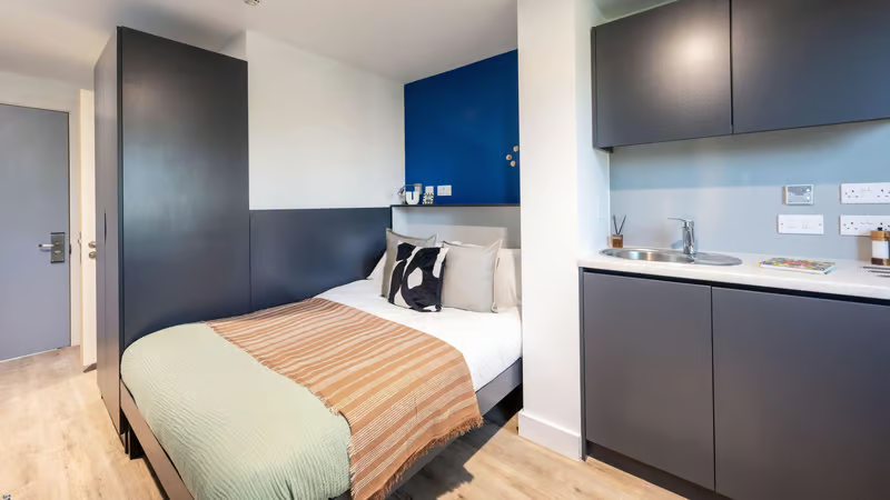 Classic Studio - Hollis Wharf