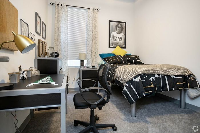 4B4B - University Lofts
