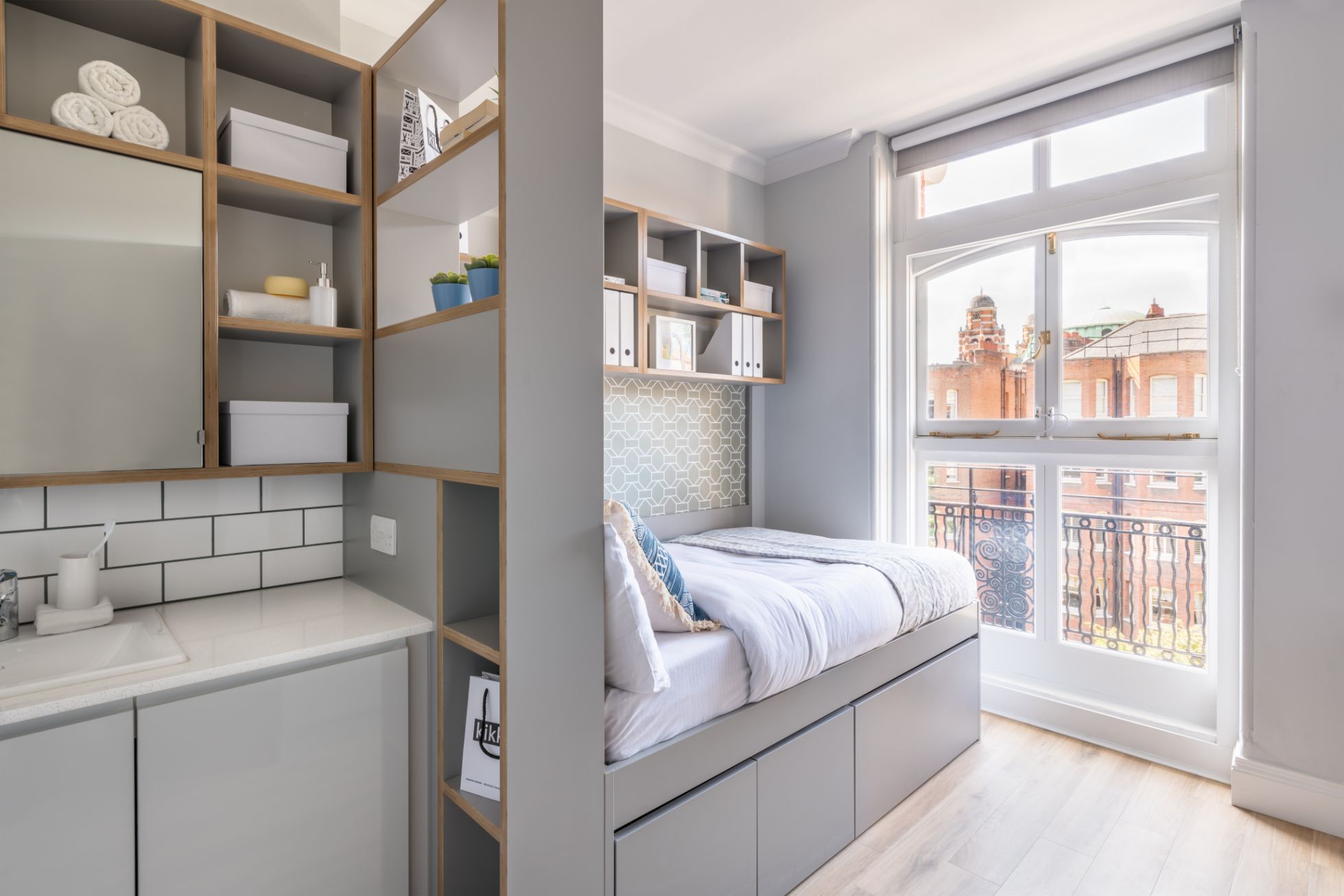 Private Bedroom - Victoria - Urbanest Victoria