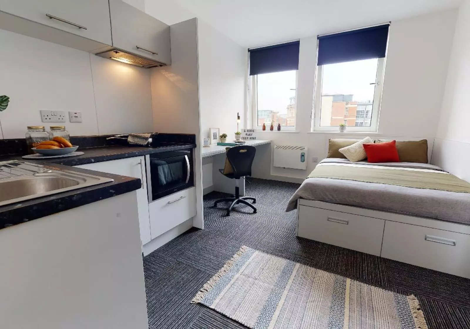 Saver Studio Plus - iQ Newland House