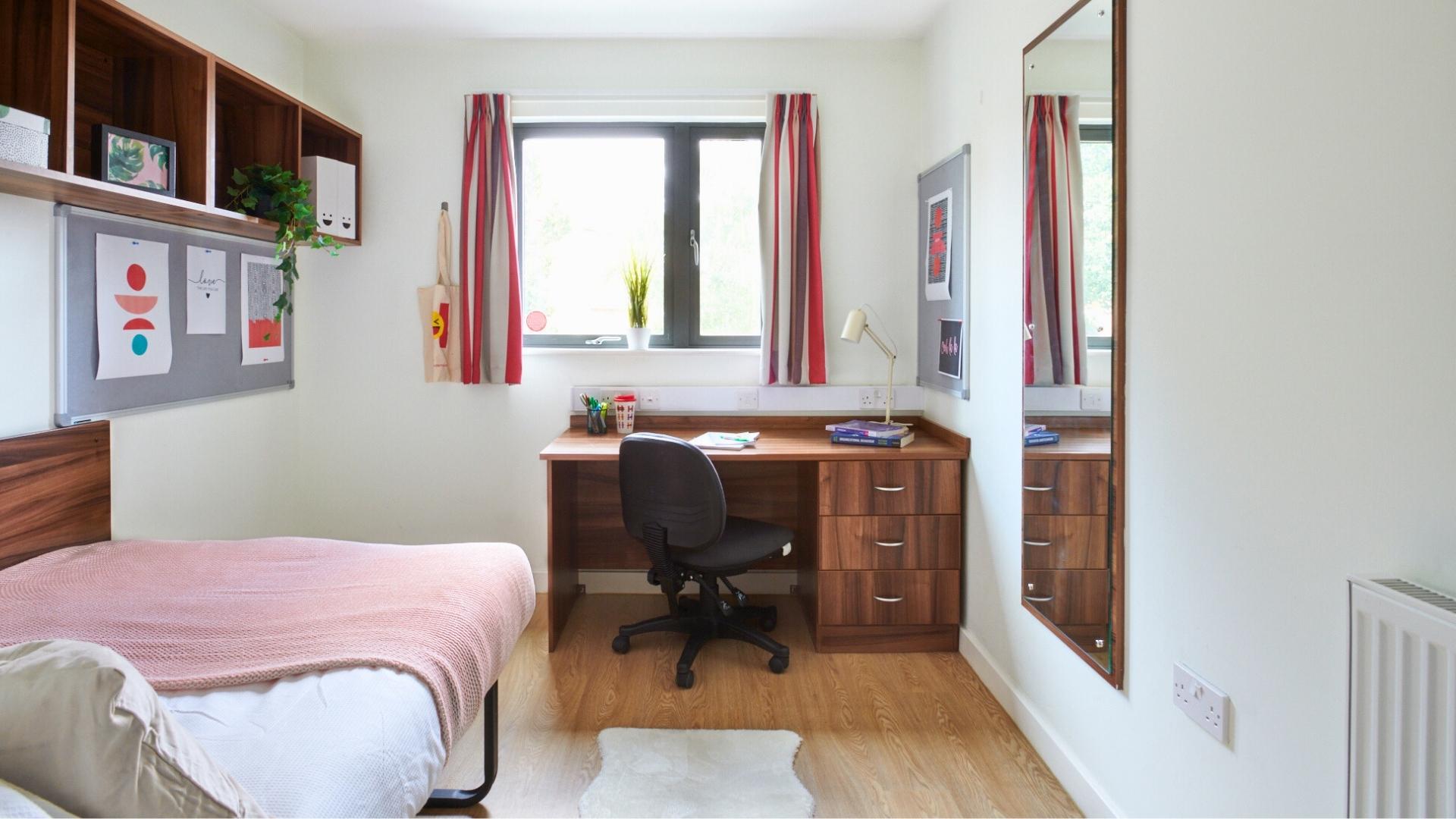 Deluxe Ensuite - The Printworks