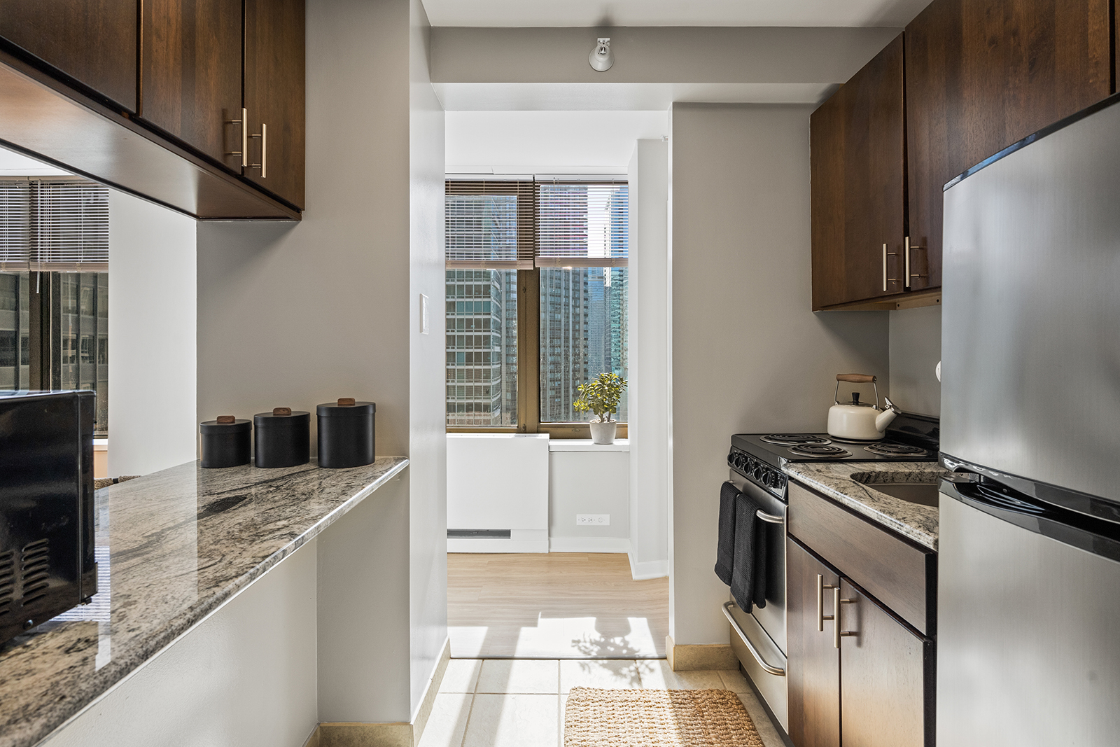 2B2B - Arrive Streeterville