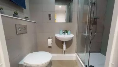 Saver En Suite - iQ Elgin Place