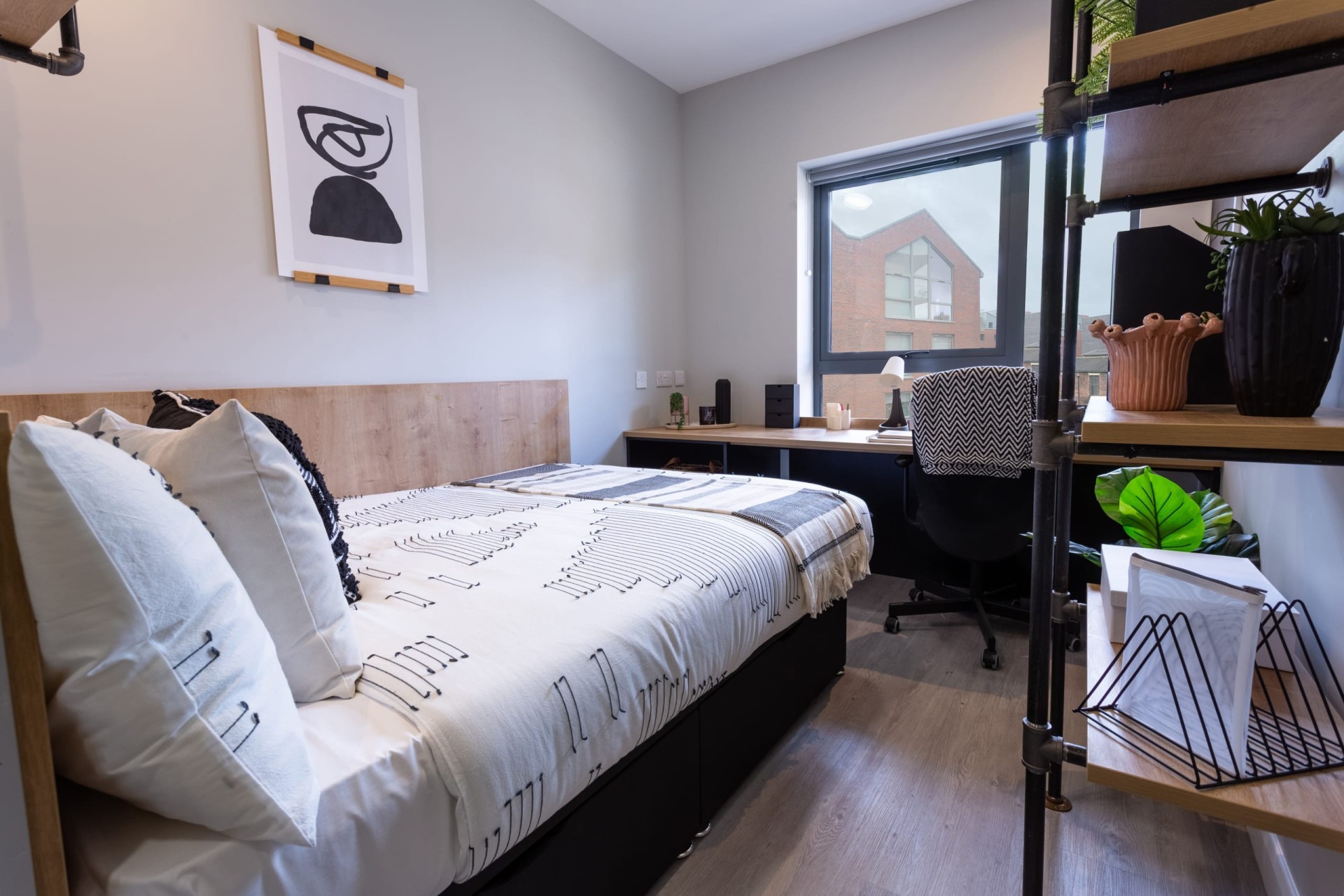Silver En-suite - Electric Press