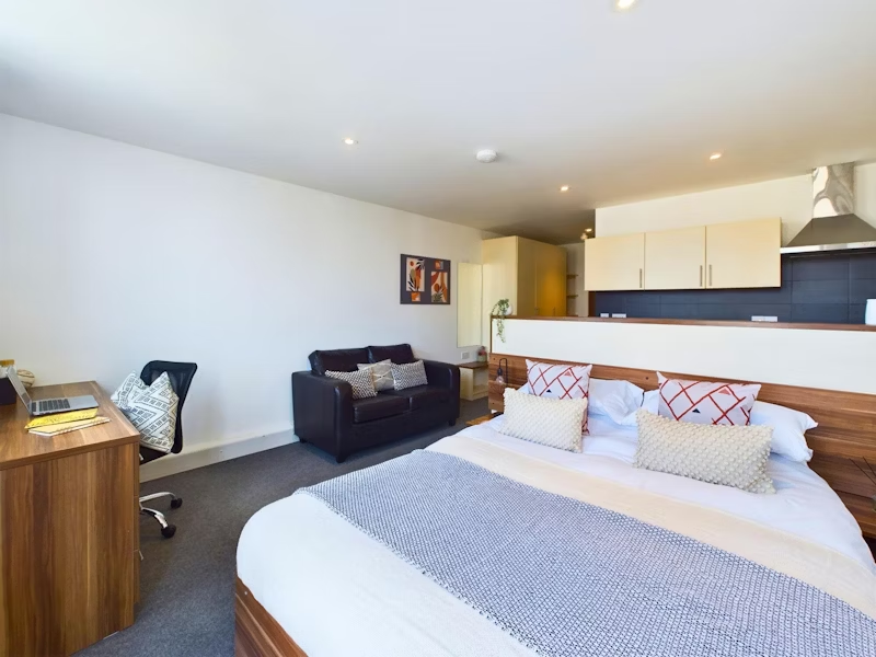 Gold Studio XL - Windsor Court