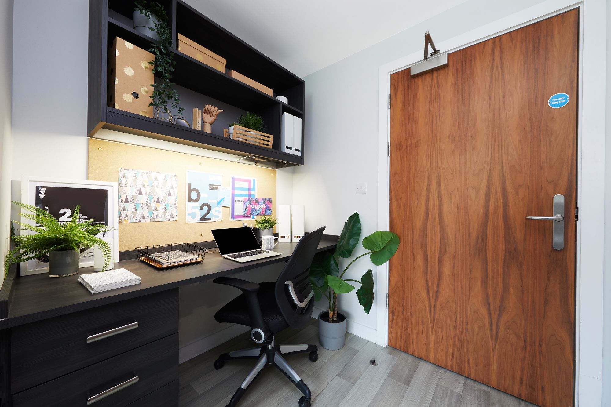 Silver 2-Bed Apartment - Tower, Bristol