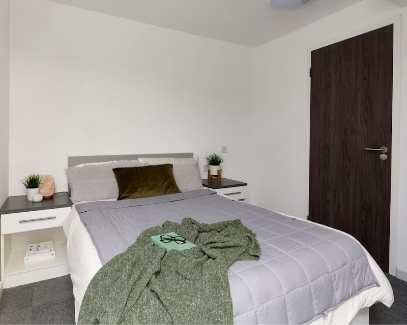 Deluxe Studio - Frobisher House