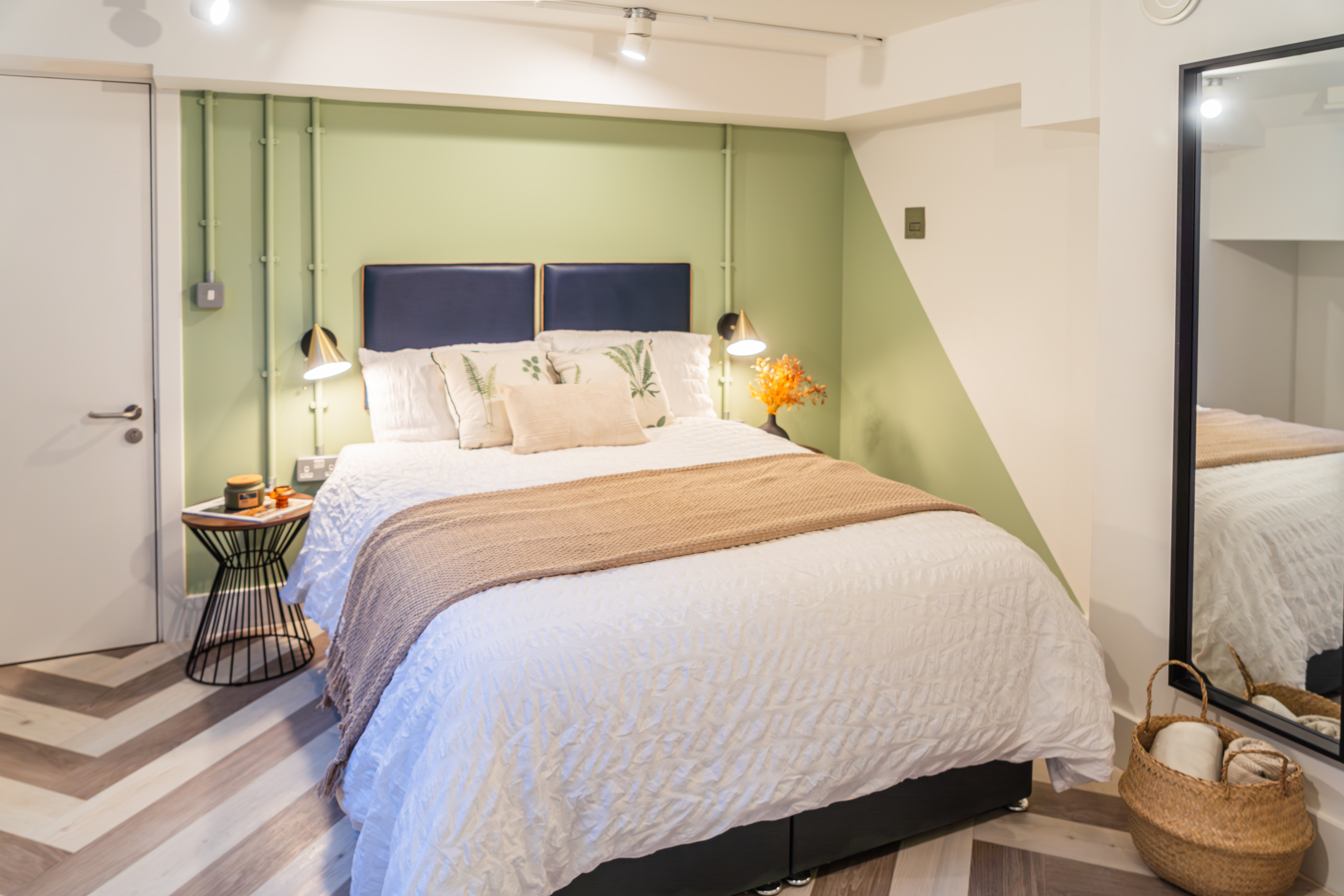 1 Bedroom Duplex Apartment (Large) - Duke Street