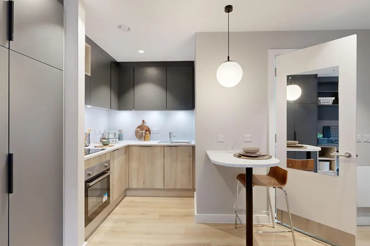 Social Studio Plus - Mid Level - Briggate Studios