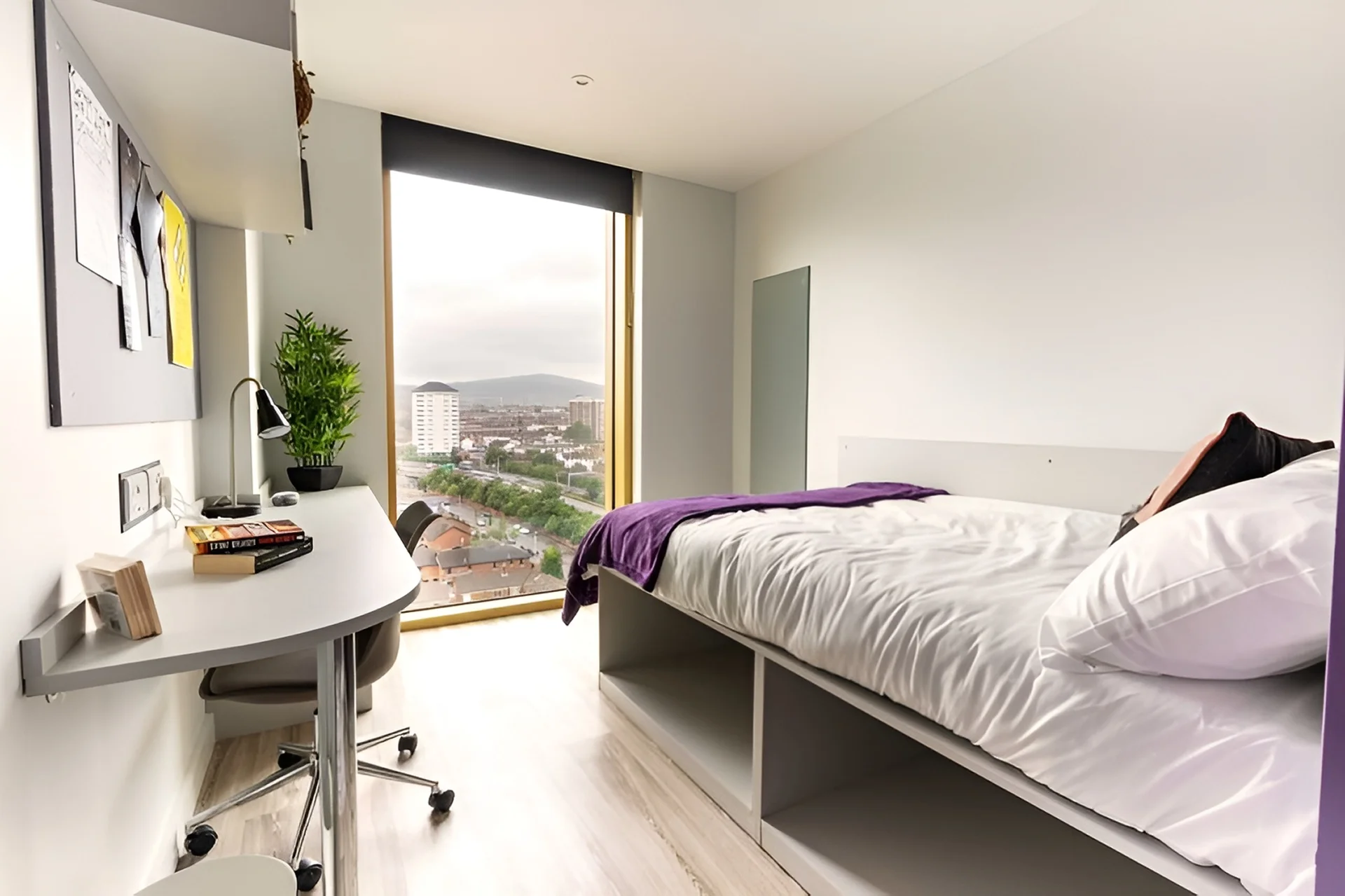 En Suite – Building View - 123 York Street