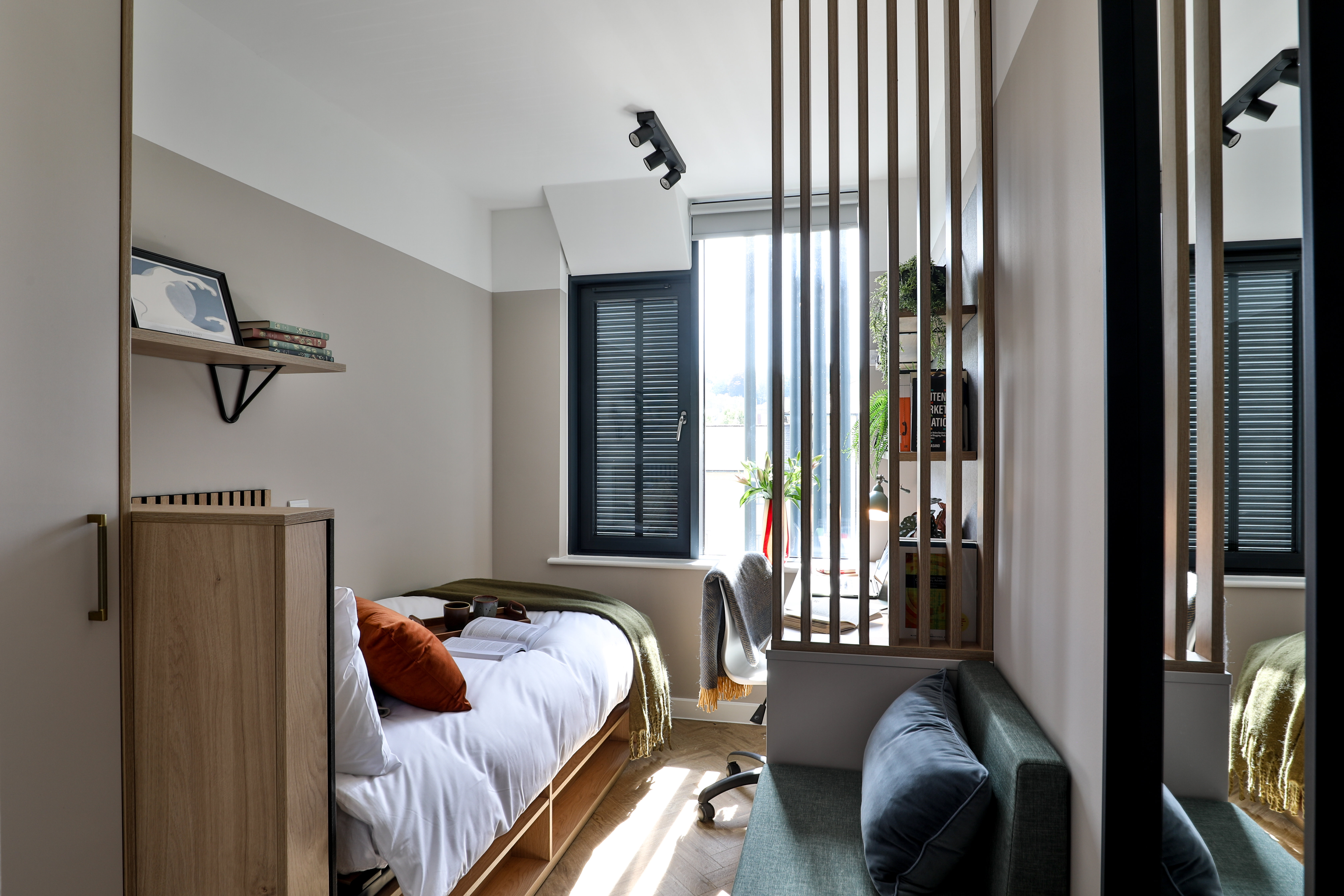 Premium 4 Bed Apartment - The Exchange