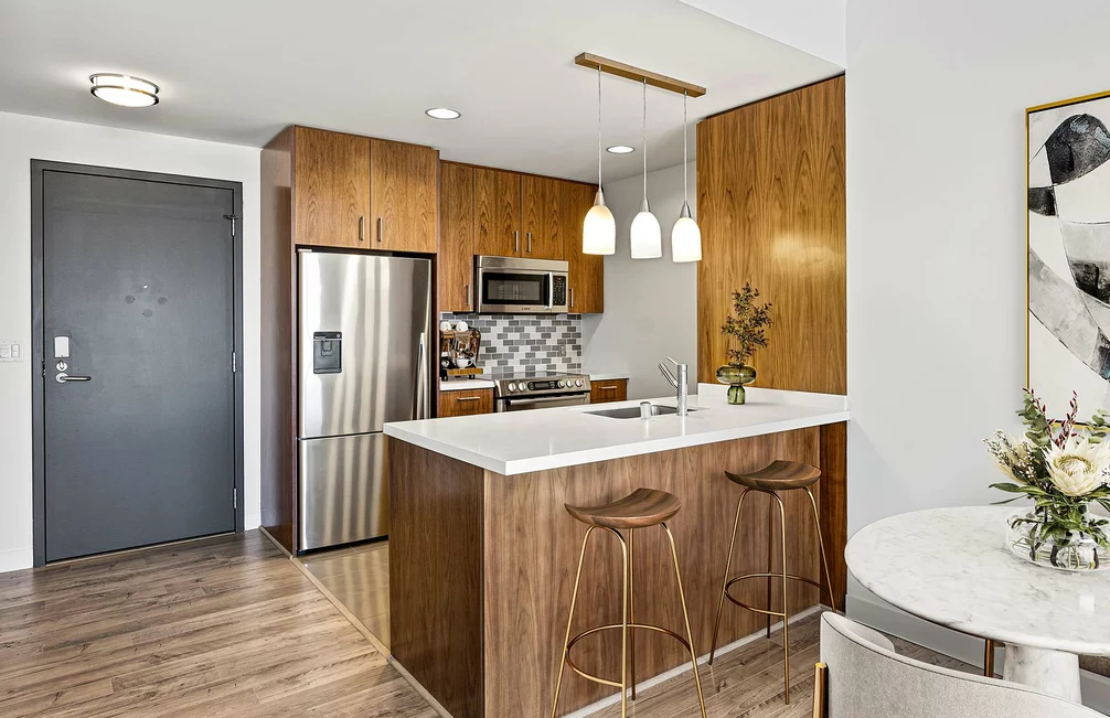 Studio - The Emerson LA