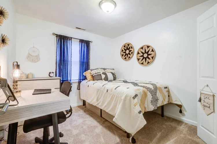4 Bedroom - Collegiate Suites & Hunters Ridge