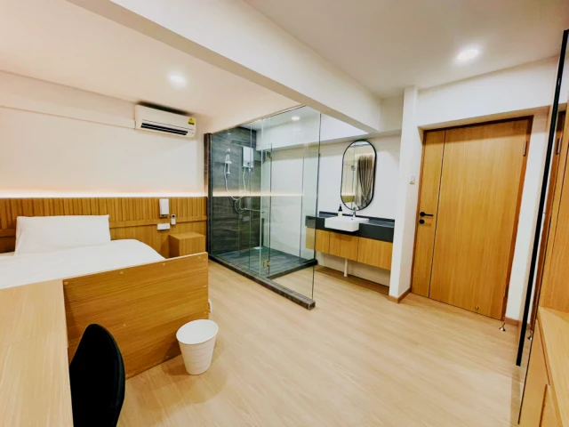 Single Room (with Shower Room) - Chinatown Apartment Co-Living