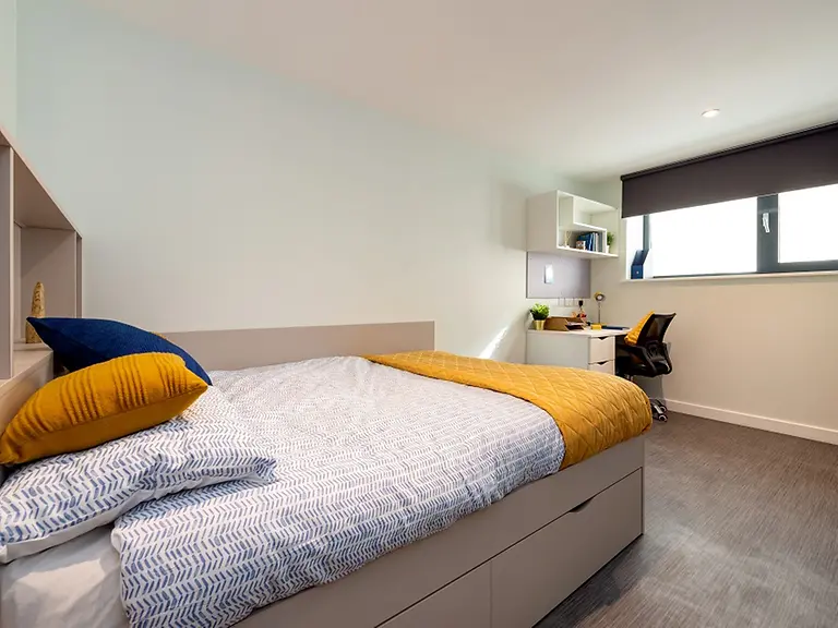 8 Bed Medium En-suite - Carrick View