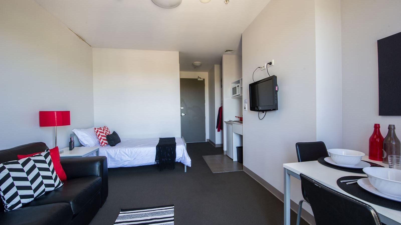 Single Studio - Level G-4 - UniLodge on Waymouth 