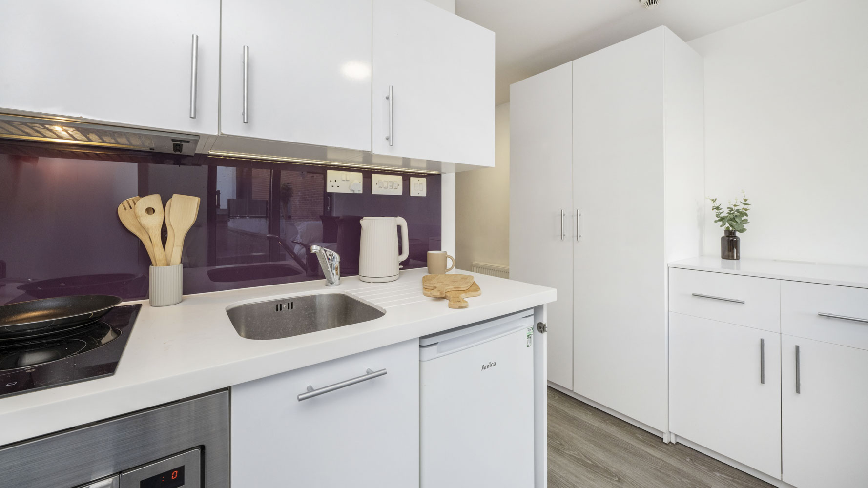 Standard Studio - Cube Ealing