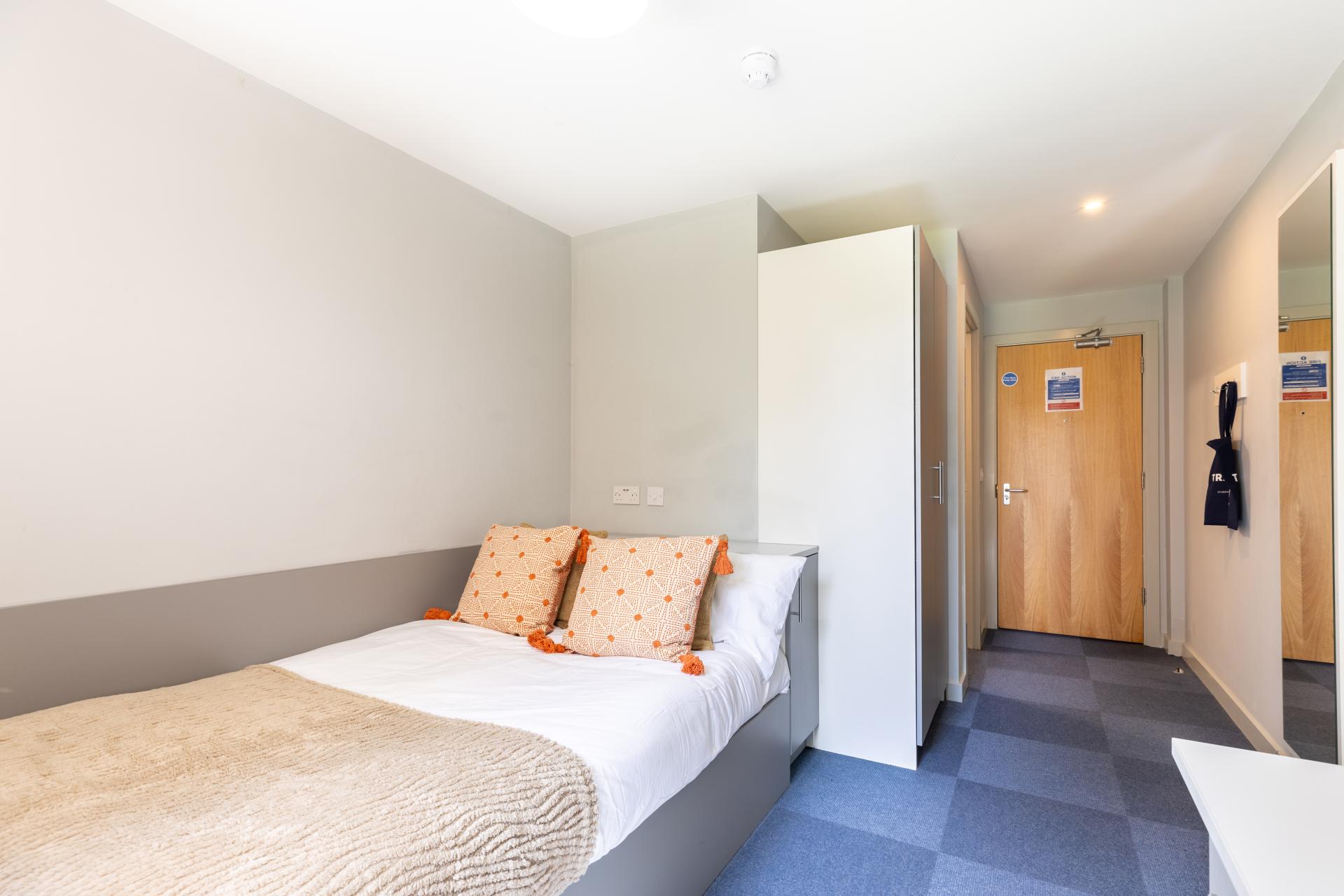 Classic Ensuite - The Tramshed