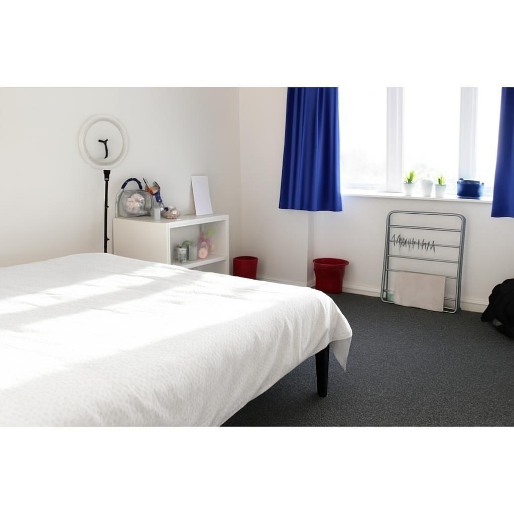Classic En-Suite - Pin Hill