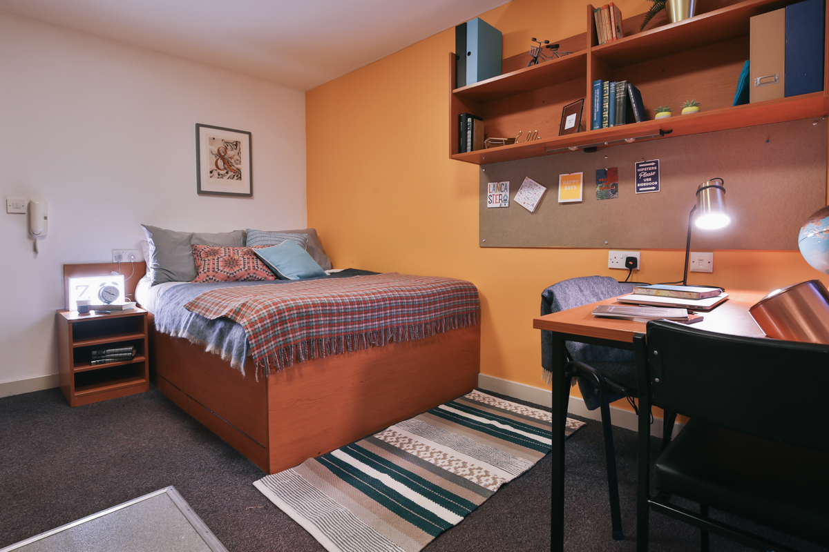 Classic Shared Apartment - 99 Penny Street