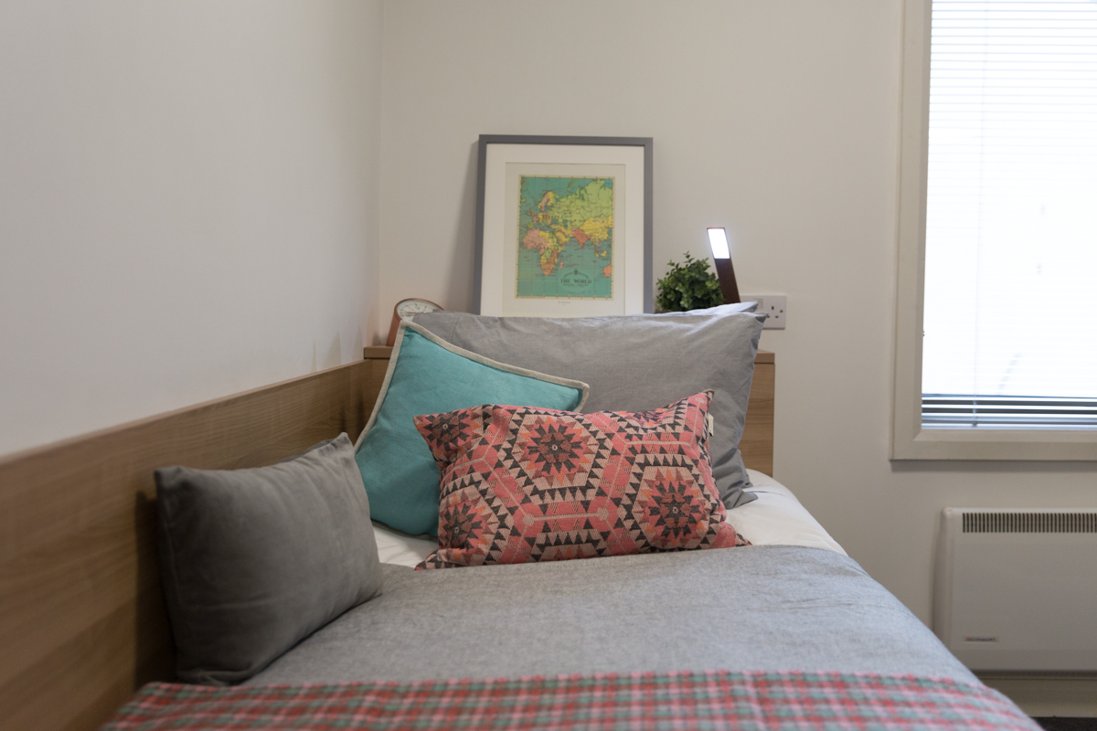 Classic Bigger Shared Apartment - Victoria Court