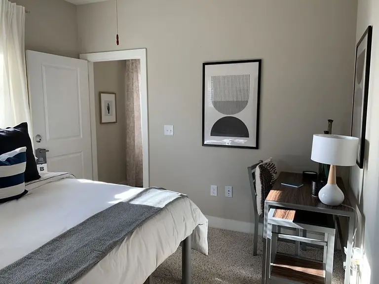 2 Bed 2 Bath Classic - Charlotte College Downs