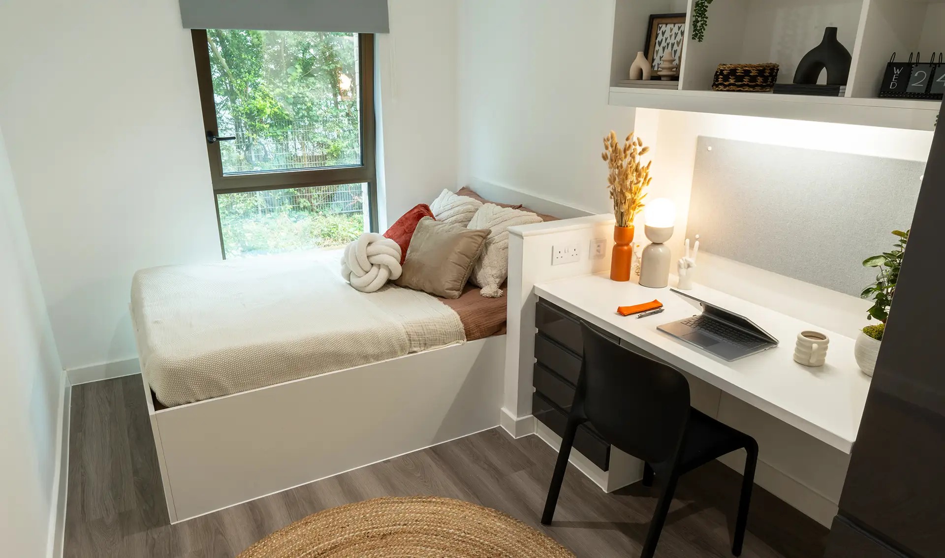 Club Ensuite - Rhodaus Court