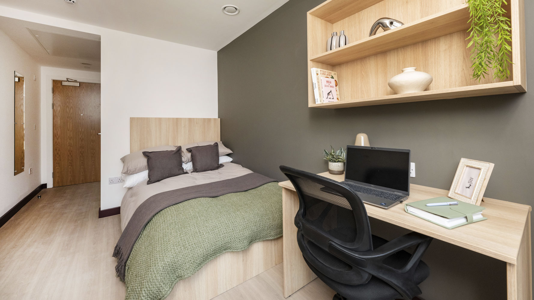 Classic Ensuite - Stellaris